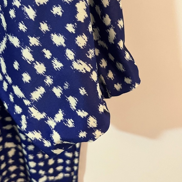 Aimee by Firmiana XL Women's purple Blue and White Patterned Top - Picture 2 of 5